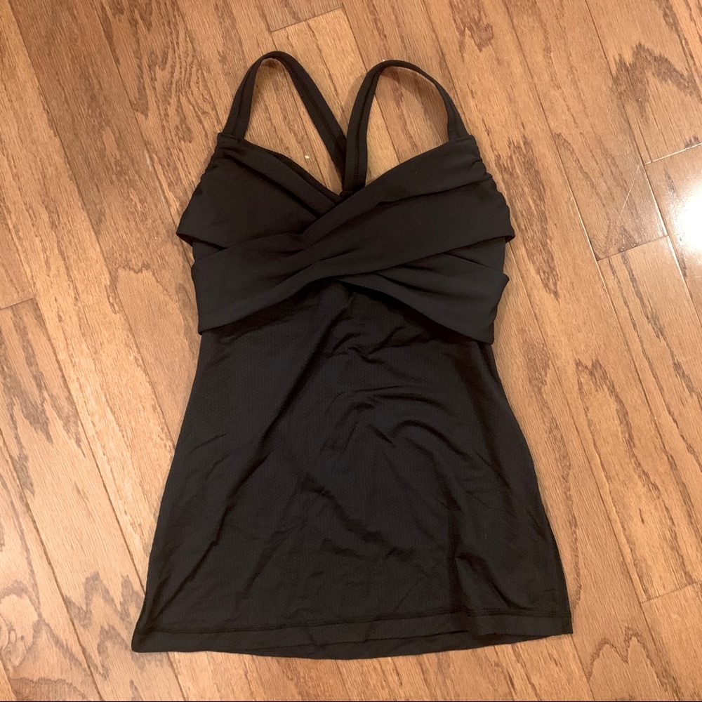 Lululemon Wrap it Up tank black size 4